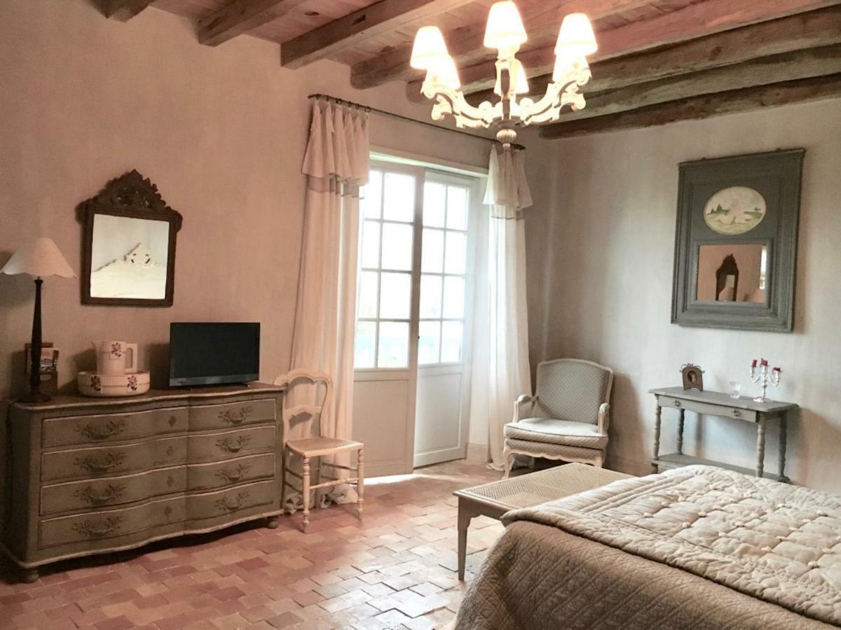 アルカング Les Volets Bleus Bed & Breakfast エクステリア 写真